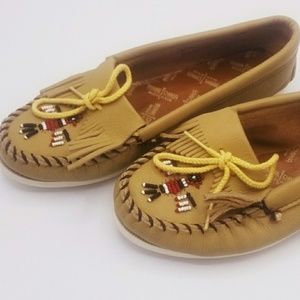 Minnetonka soled Thunderbird moccasins
